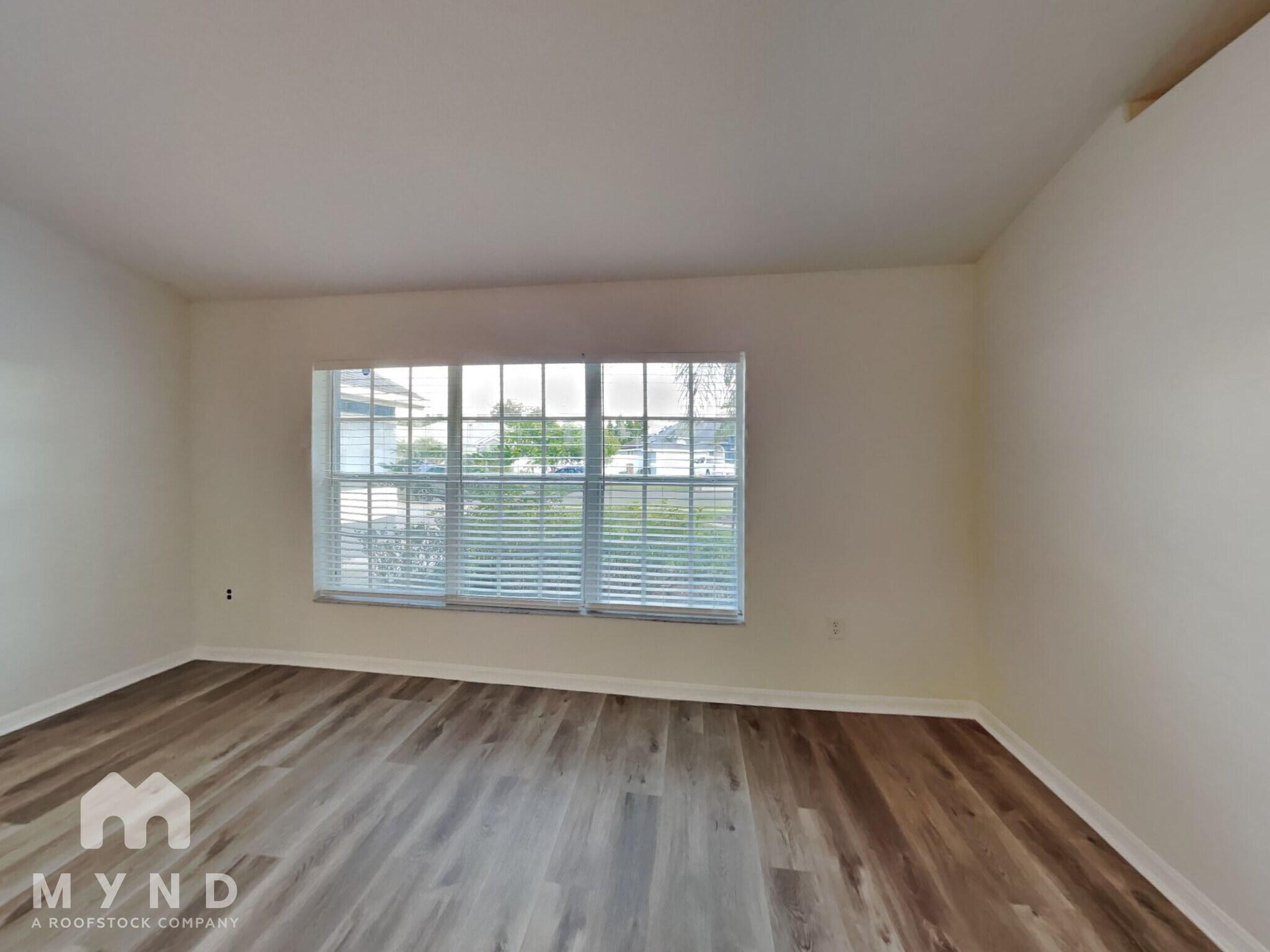 Building Photo - 2617 Hawthorne Ln