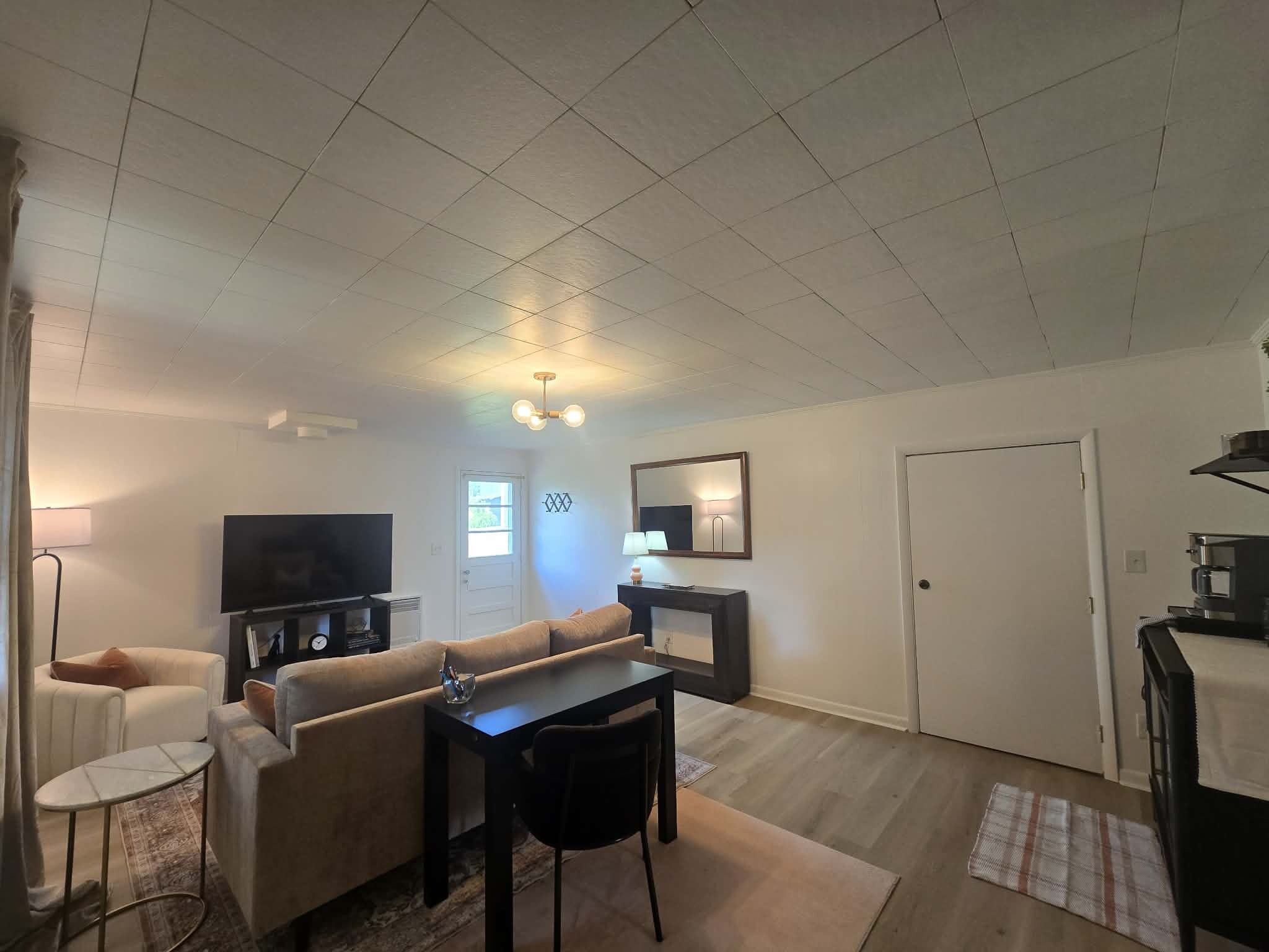 Building Photo - 1422 Millbro Cir