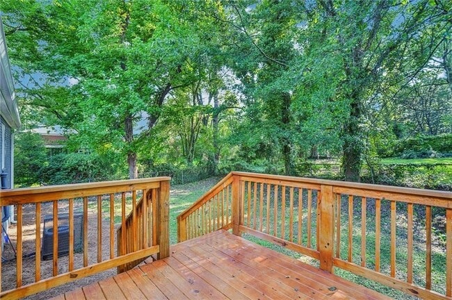 Building Photo - 125 Chappell Rd SW