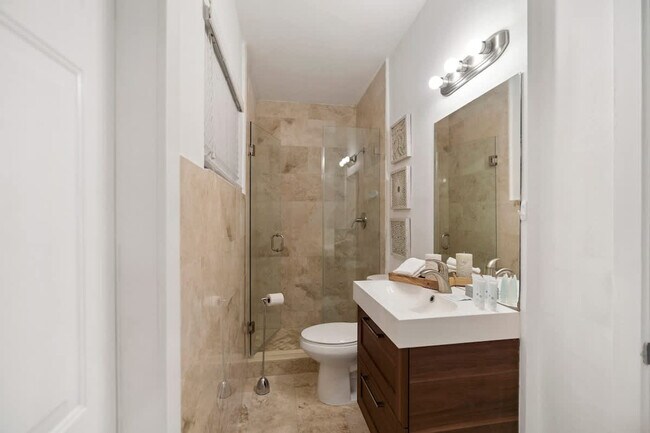 Building Photo - 20010 Highland Lakes Blvd