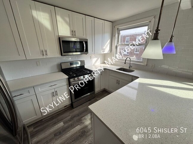 Building Photo - Newly Renovated 4 Bedroom Home For Rent in...