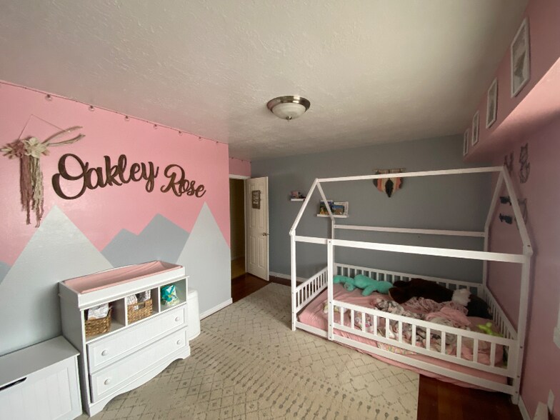 Building Photo - 207 Holbrook Ct