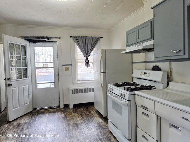 Building Photo - 117 Wyoming Ave