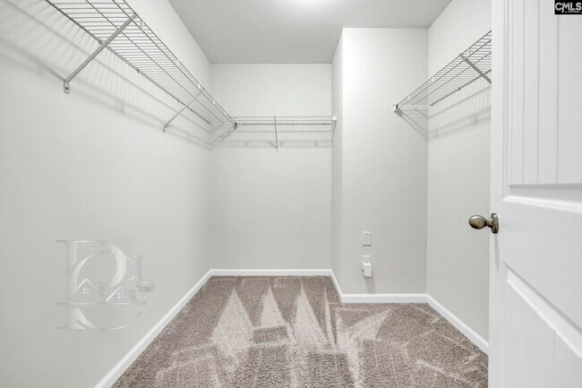 Building Photo - 629 Kimpton Dr