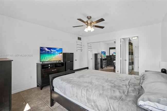 Building Photo - 3545 NE 167th St