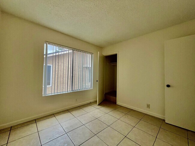 Building Photo - 6840 Bear River Row