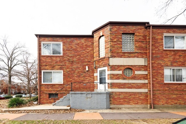 Building Photo - 6601 Devonshire Ave