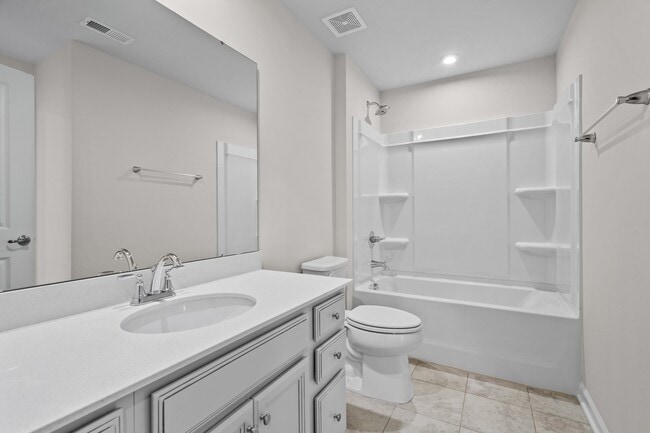 Building Photo - 1509 Newpoint Dr