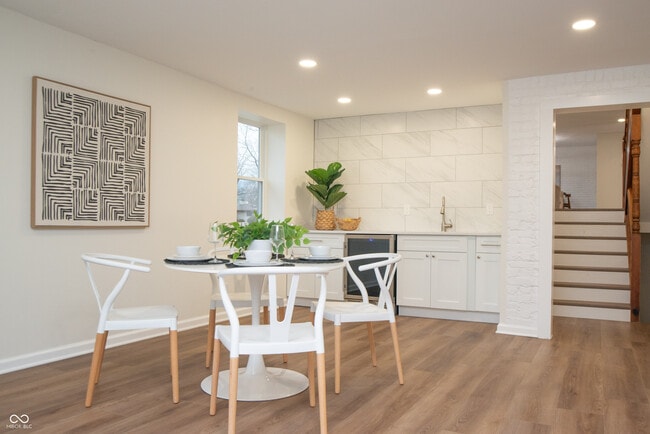 Building Photo - 6337 Cardinal Ln