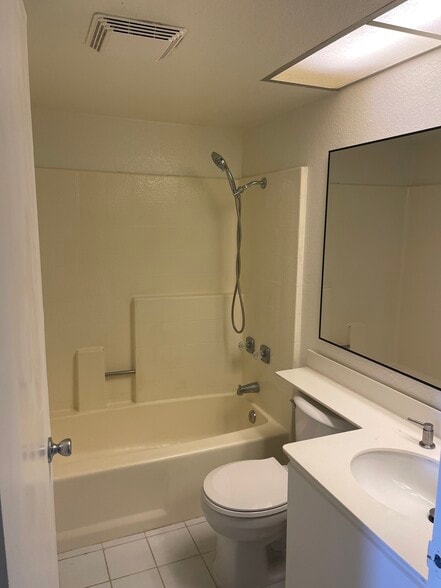 Bathroom #2 - 21112 Rose