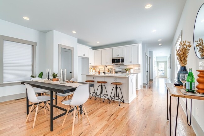 Building Photo - 1603 Porter Ave