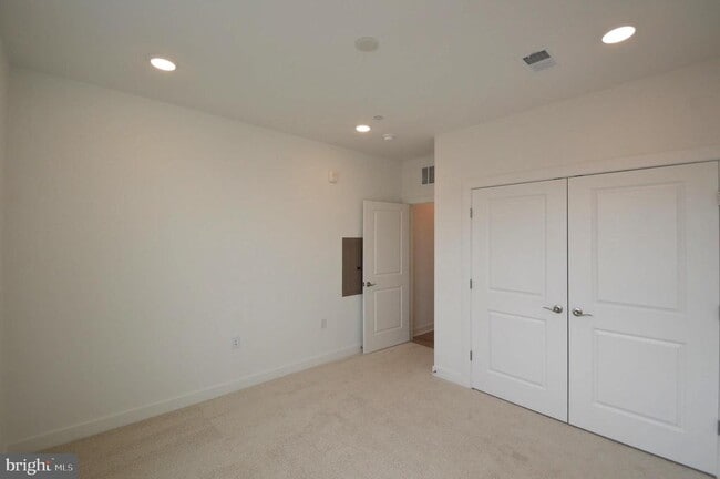 Building Photo - 21731 Dovekie Ter