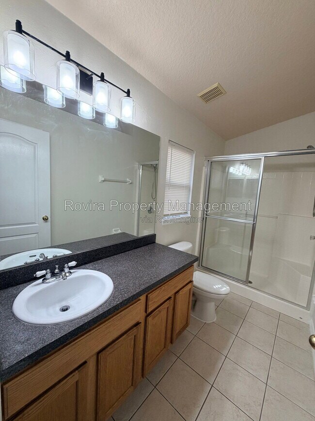 Building Photo - 175 Ridgebrook Ct