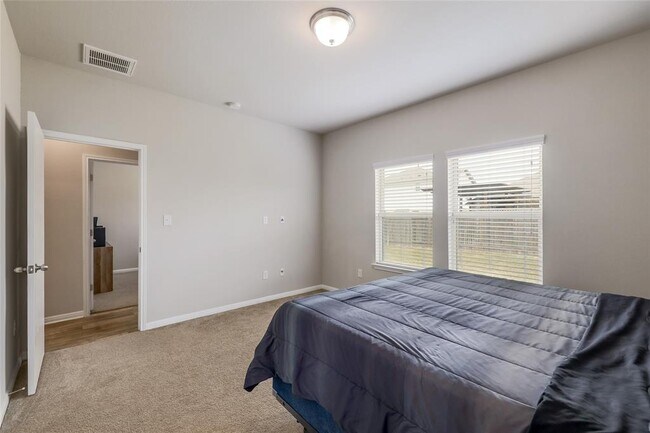 Building Photo - 413 Callahan Ln
