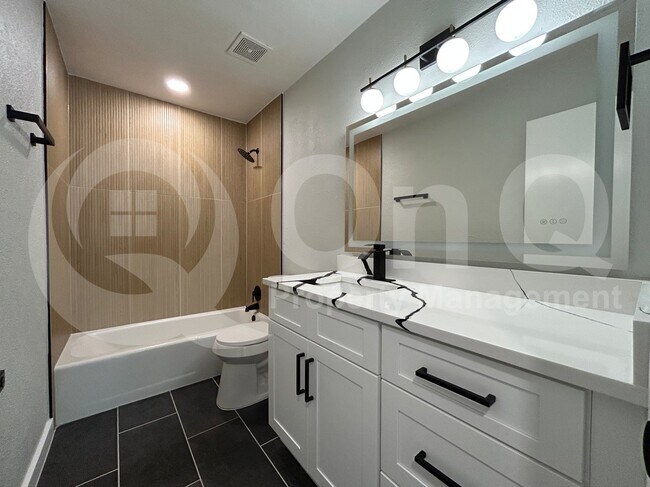 Building Photo - 608 High Meadow Dr