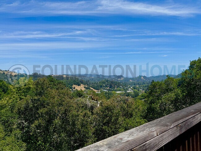 Building Photo - Mountain View Retreat in the Heart of Fairfax- 3BD/1BA Home with Expansive Deck- FOUNDATION