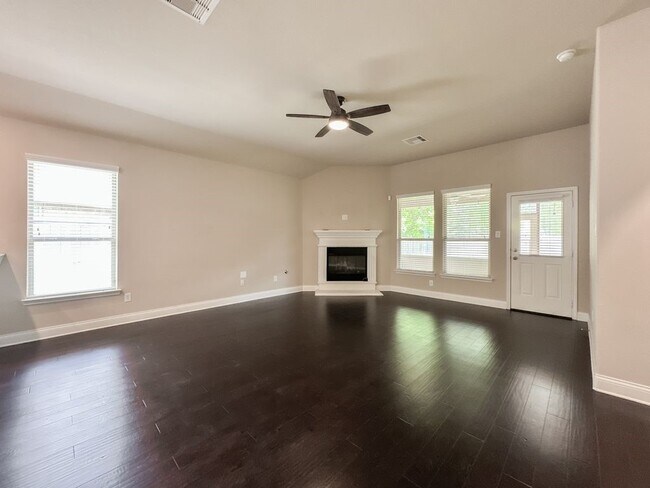 Building Photo - 10 Pilot Rock Pl