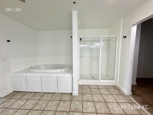 Building Photo - 934 Broadway Blvd