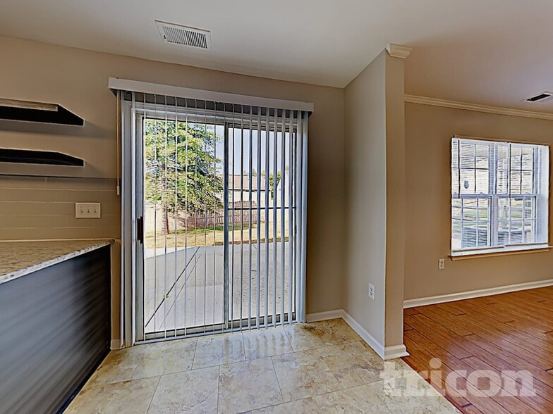 Building Photo - 5129 Grays Ridge Dr