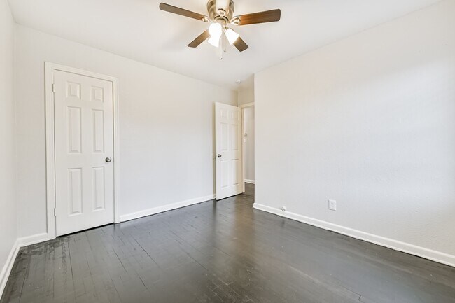 Building Photo - 5855 Beldart St