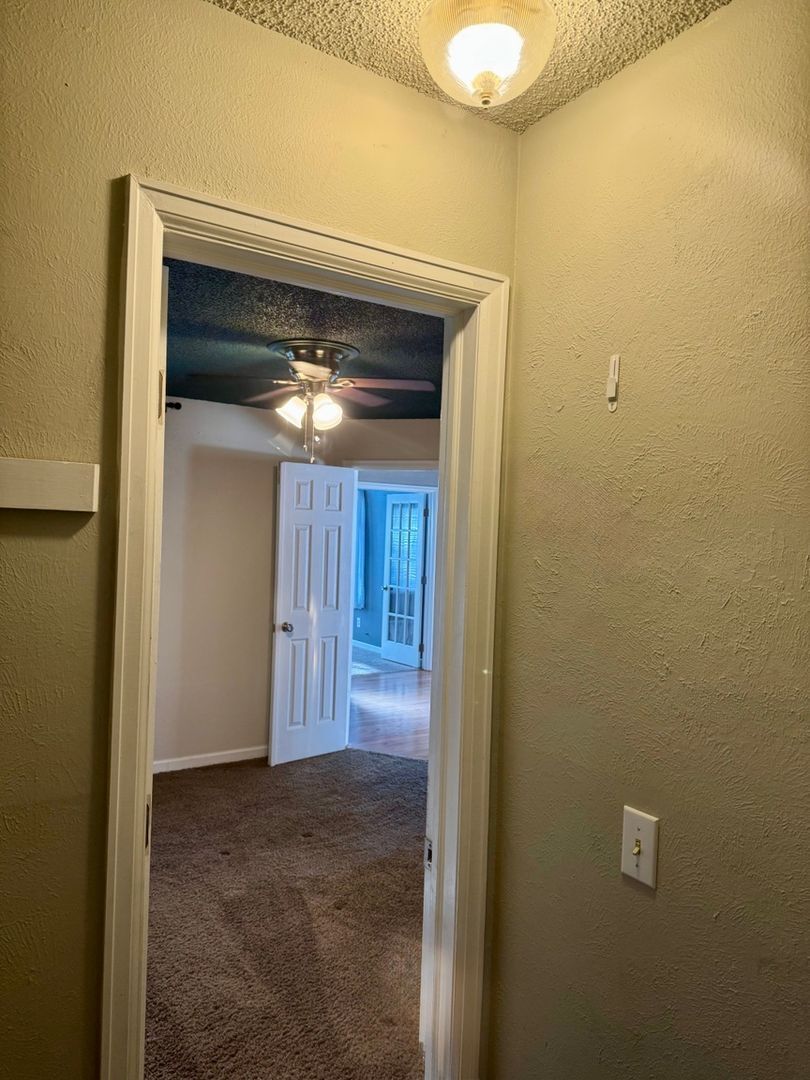 Building Photo - 13762 E Lehigh Ave