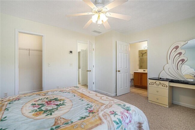 Building Photo - 2651 Waverly Hills Dr