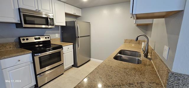 Building Photo - 465 4th Ave