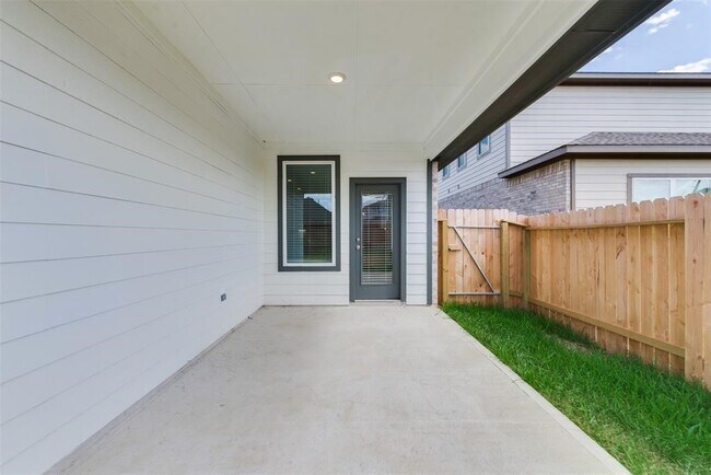 Building Photo - 22606 Ginosa Trail