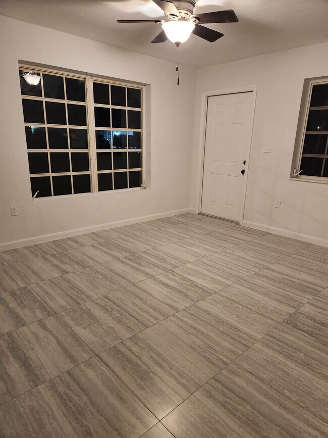 Building Photo - 9850 SW 166th St