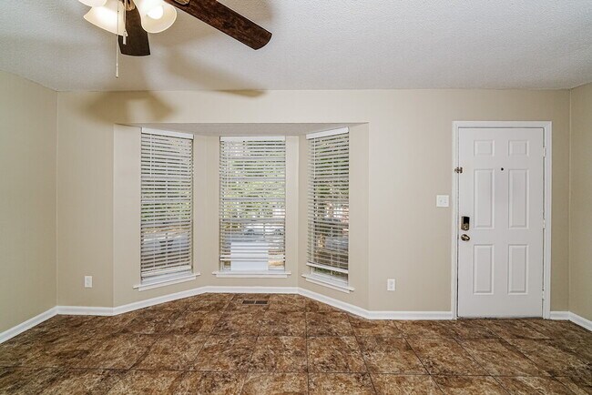 Building Photo - 1416 Maralyn Dr