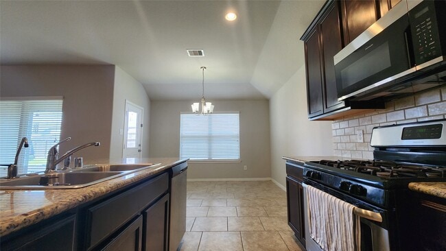 Building Photo - 29346 Dunns Creek Ct