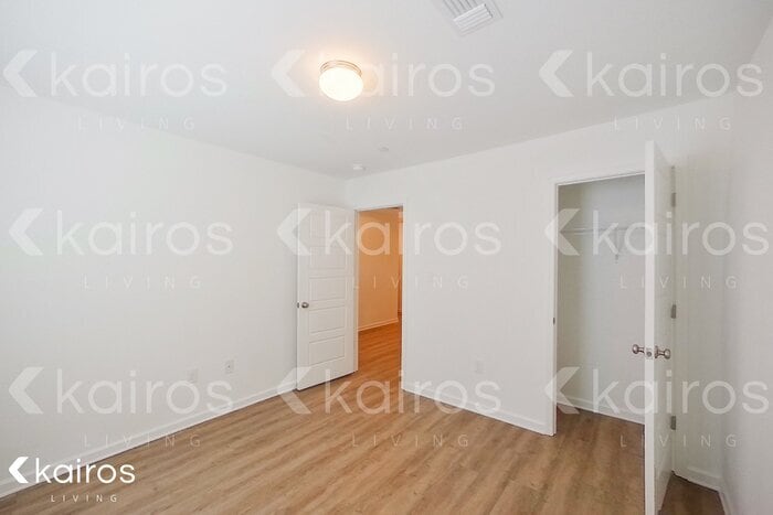 Building Photo - 11405 Camden Ct Cir
