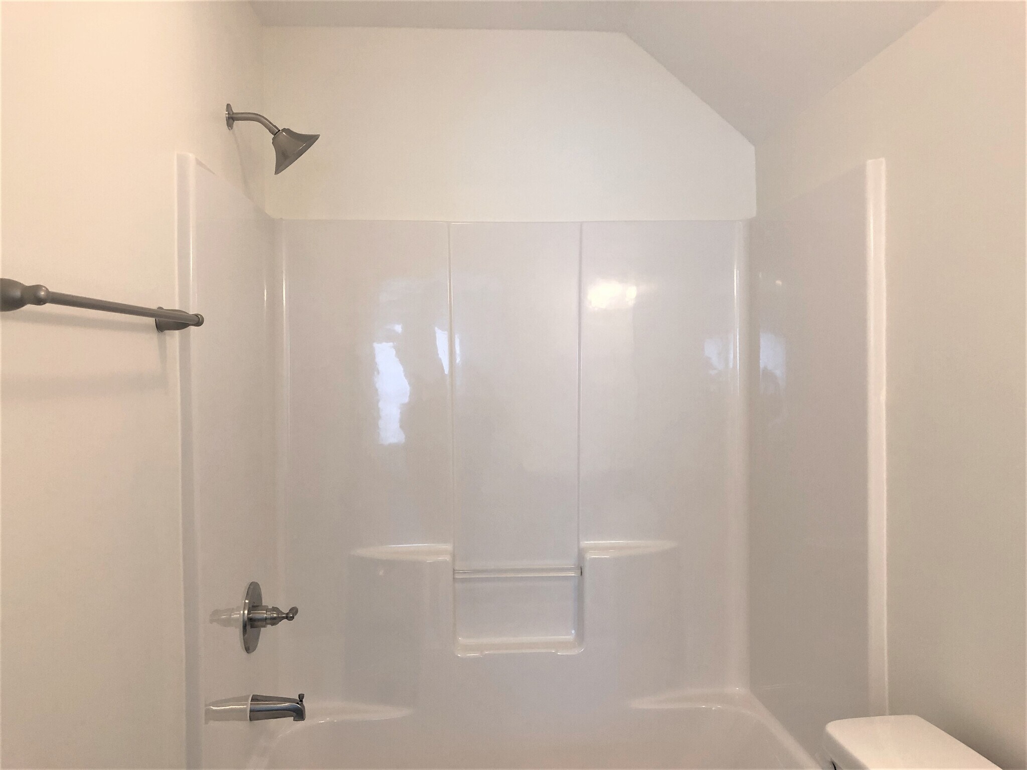 Building Photo - 528 Lateleaf Dr