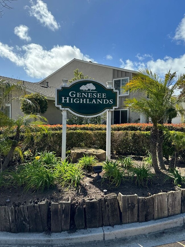 Primary Photo - CHARMING 2-BEDROOM TOWNHOME IN GENESEE HIG...