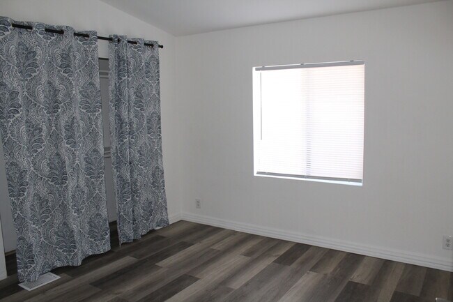 Building Photo - 31769 Vía Cordova