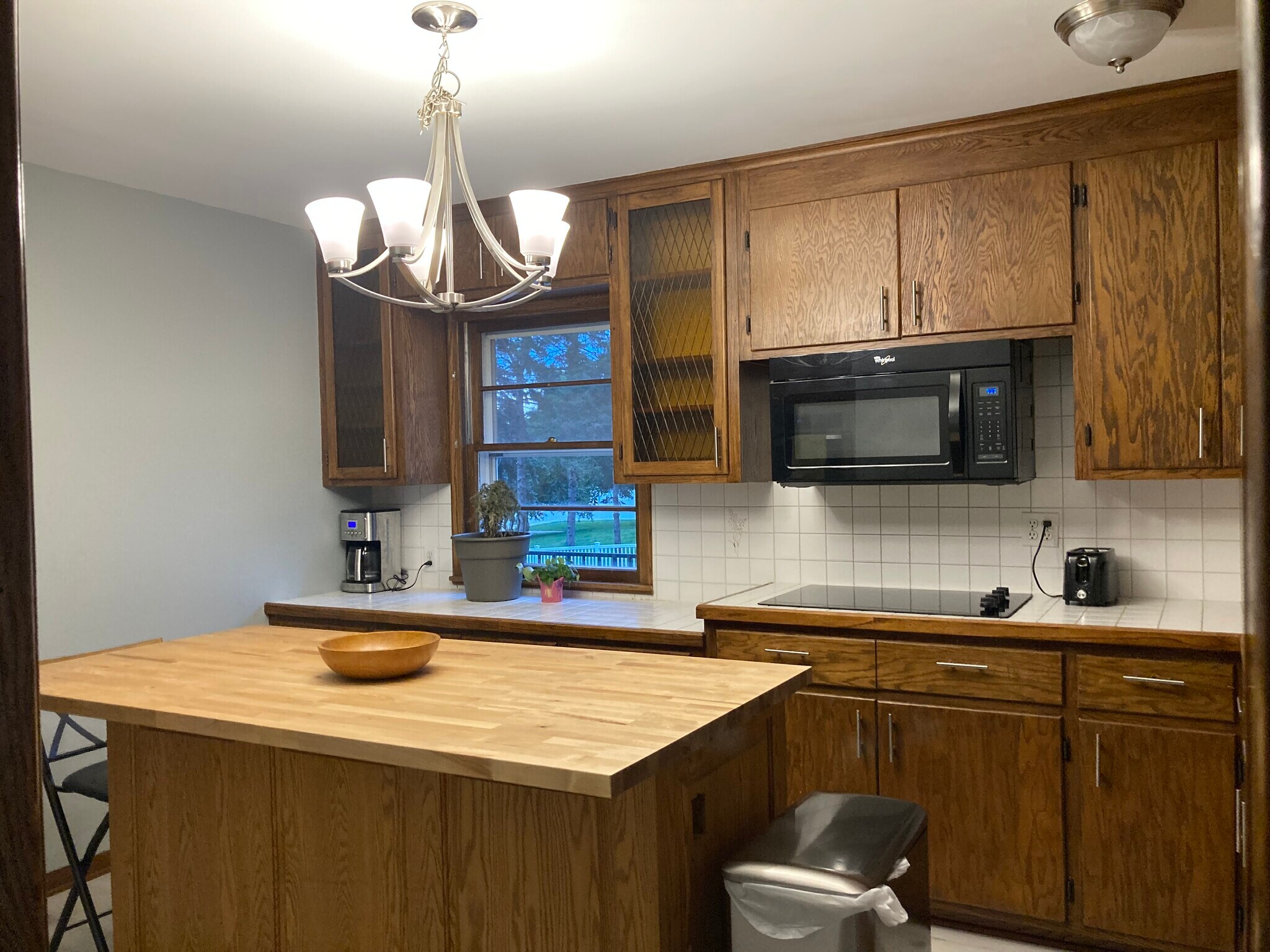 3080A Kitchen - 3080 Perrot Ave S