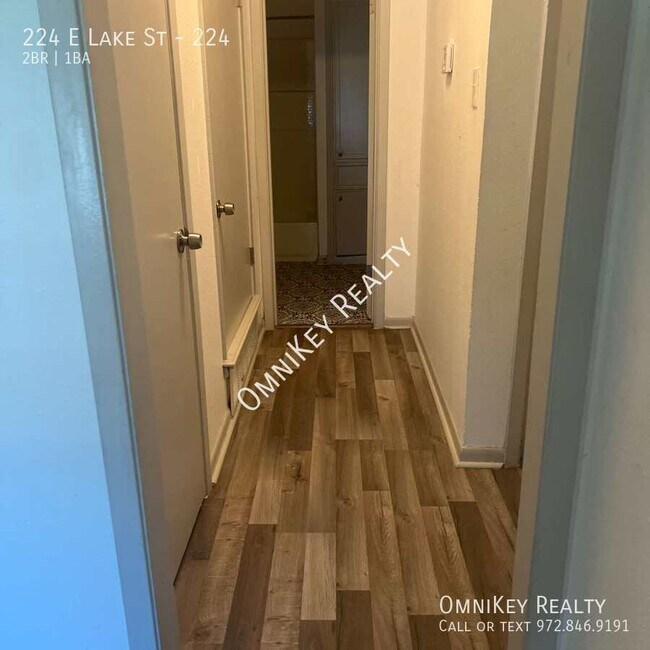 Building Photo - 224 E Lk St