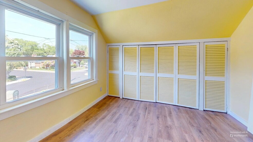 Building Photo - 55 Brentwood St