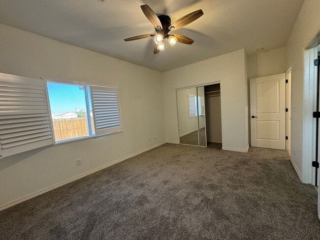 Building Photo - 3BR,2BS Custom home w/3 Car-Boat Deep Garage-Target shopping area