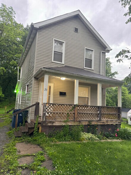 Primary Photo - 73 Charles St