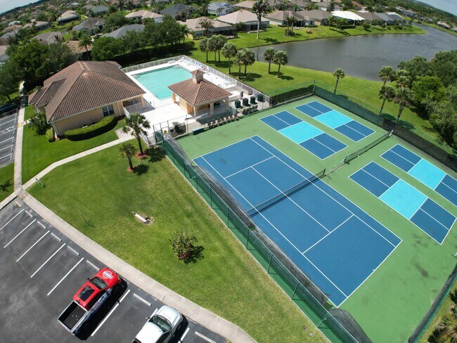 Building Photo - 515 South Valencia Cir SW