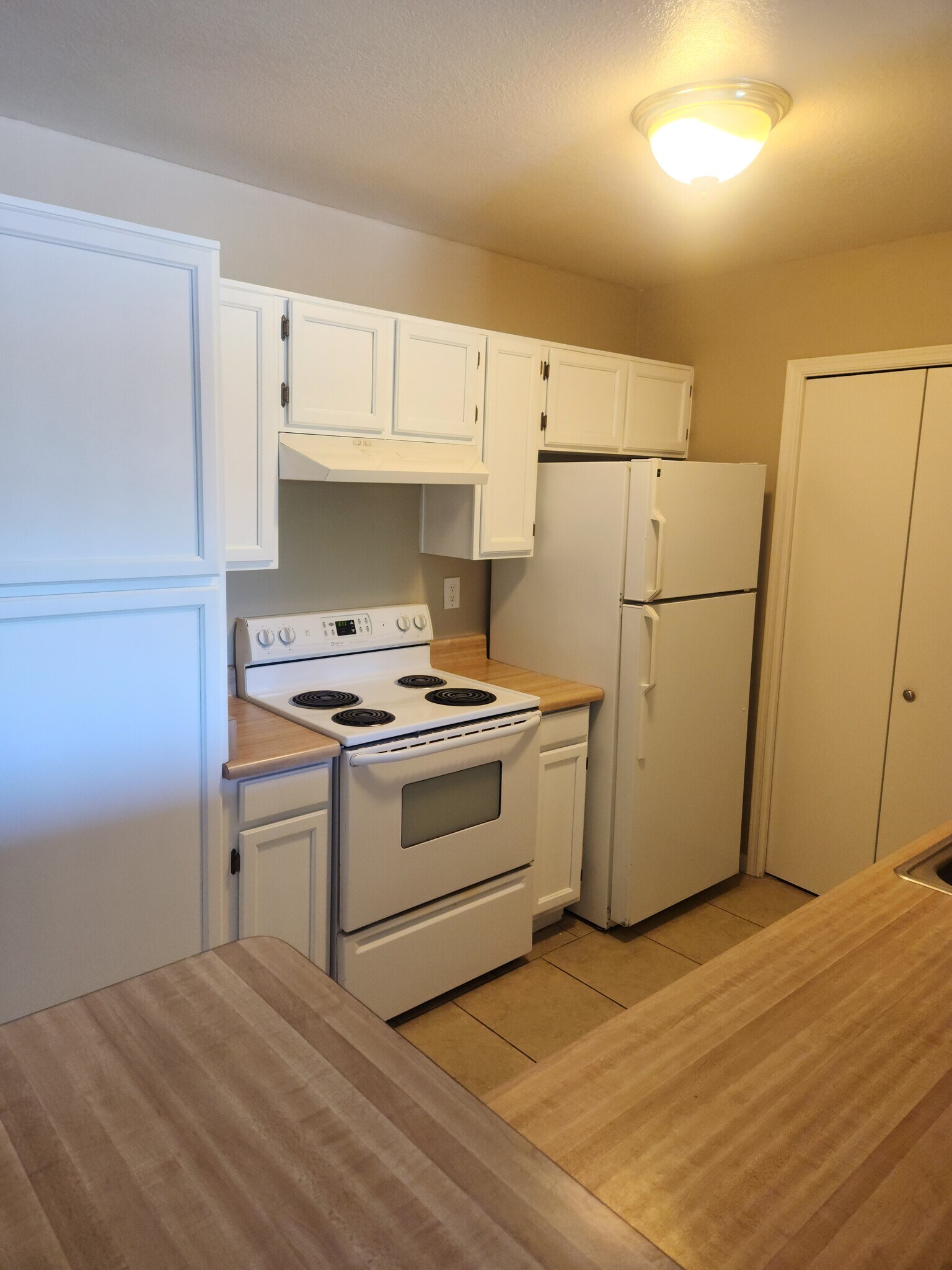 Building Photo - 1942 S Emerson