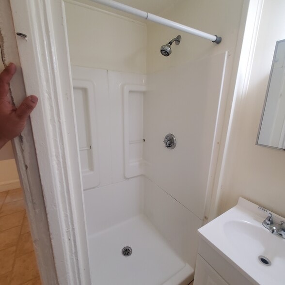 Building Photo - 178 S Branch St