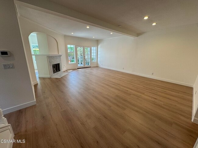 Building Photo - 834 Sunstone St