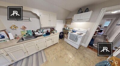 Building Photo - 2 bedroom in Newton MA 02461