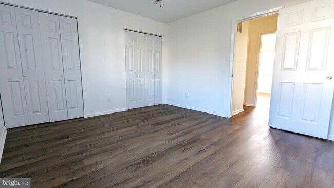 Building Photo - 2206 Gingell Pl