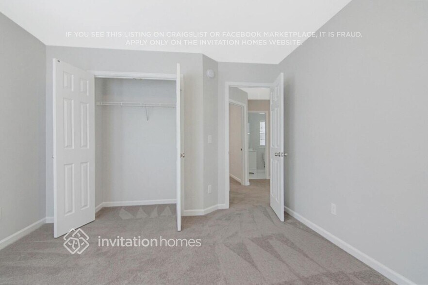 Building Photo - 4925 Delta Lake Dr