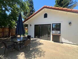 Building Photo - 416 Crow Canyon Dr