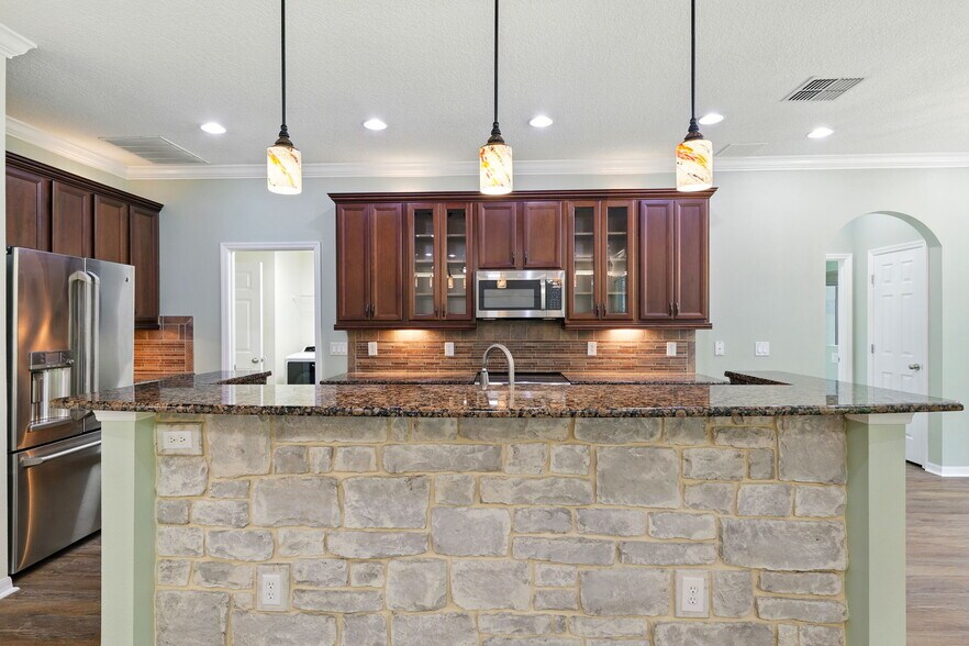 Building Photo - 2480 Cypress Tree Trl