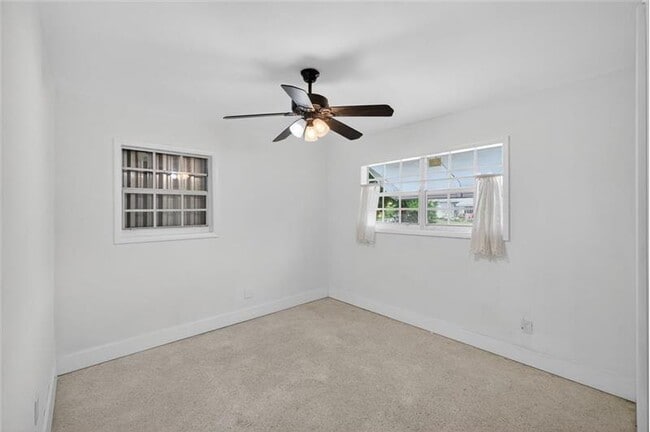 Building Photo - 3131 SW 20th Ct